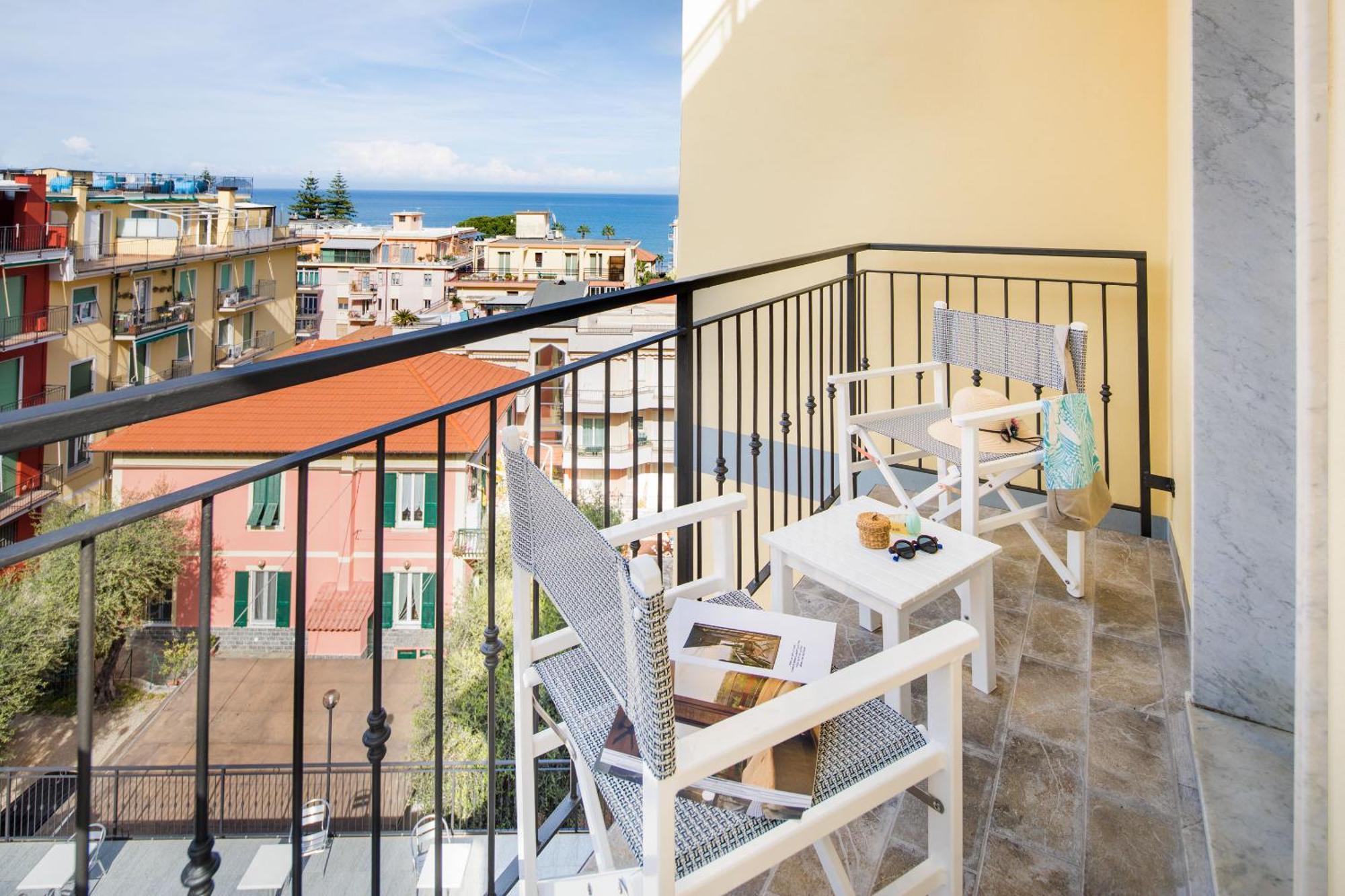 Hotel Tritone Laigueglia Kültér fotó